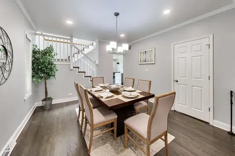 6725 West Albion Avenue Chicago IL 60631
