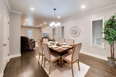 6725 West Albion Avenue Chicago IL 60631
