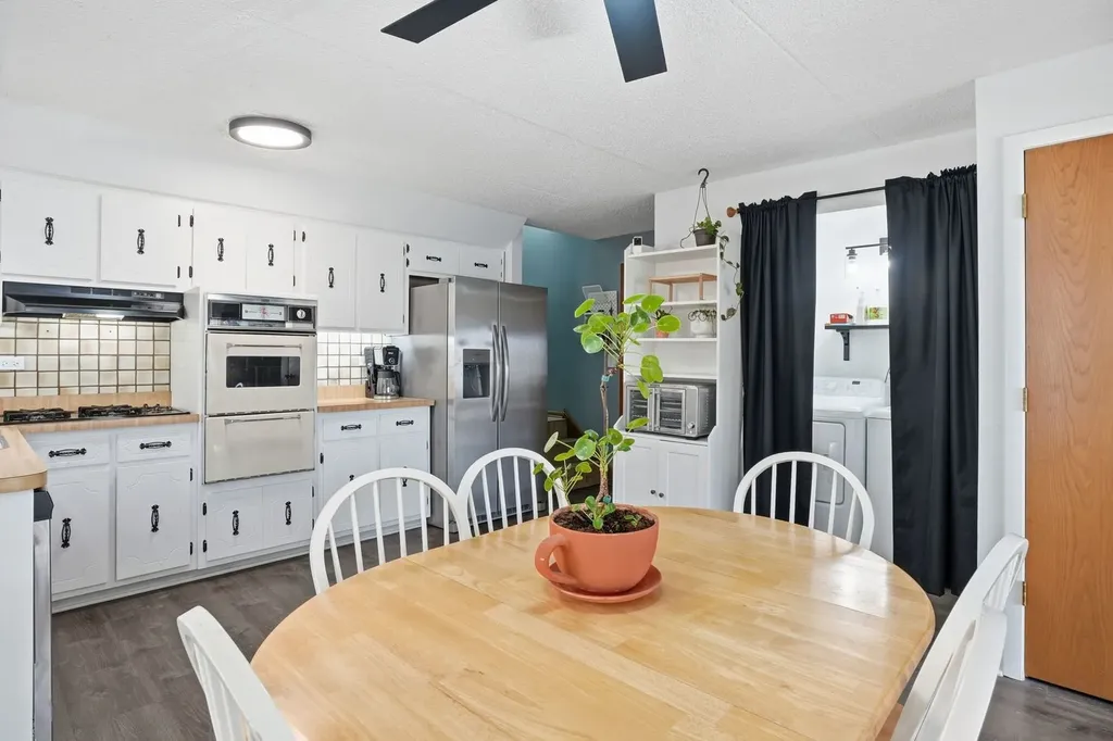 6257 South Newland Avenue Chicago IL 60638