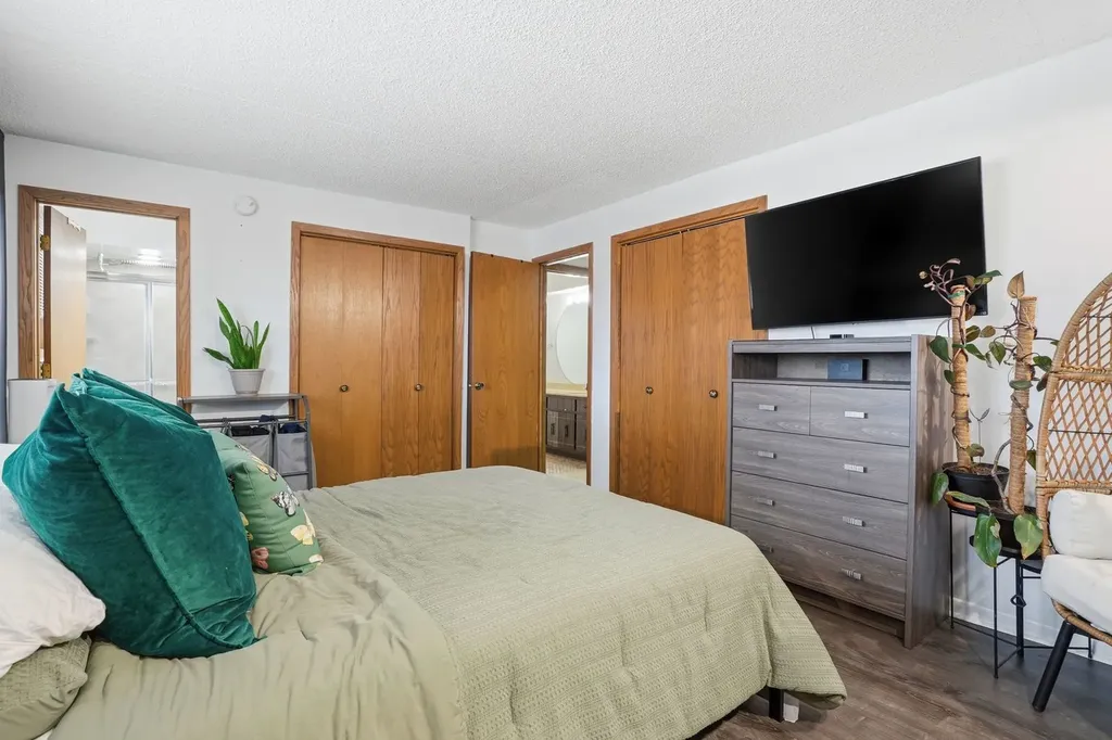 6257 South Newland Avenue Chicago IL 60638