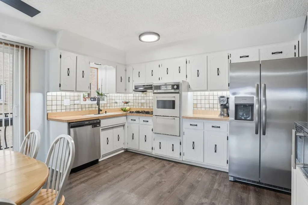 6257 South Newland Avenue Chicago IL 60638