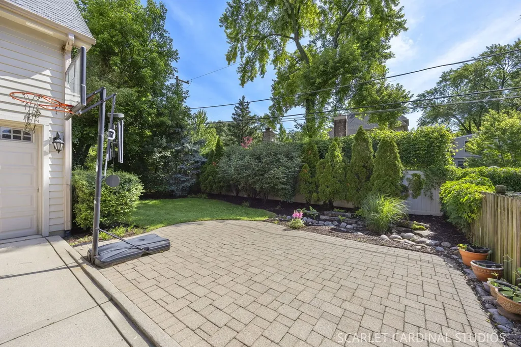 410 South Sleight Street Naperville IL 60540