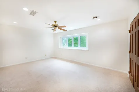 4 Auburn Lane Barrington IL 60010