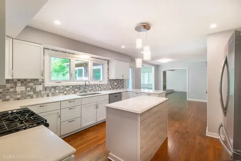 4 Auburn Lane Barrington IL 60010