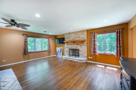 4 Auburn Lane Barrington IL 60010