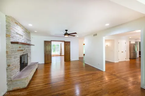 4 Auburn Lane Barrington IL 60010