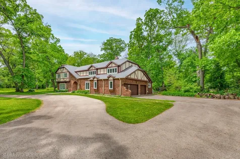 4 Auburn Lane Barrington IL 60010