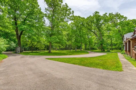4 Auburn Lane Barrington IL 60010