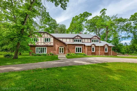 4 Auburn Lane Barrington IL 60010