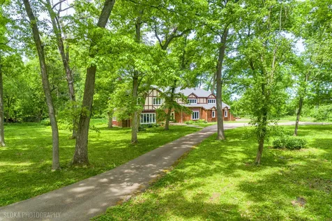 4 Auburn Lane Barrington IL 60010