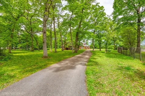 4 Auburn Lane Barrington IL 60010