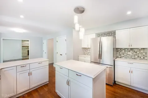 4 Auburn Lane Barrington IL 60010