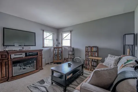 2512 Live Oak Drive Crest Hill IL 60403
