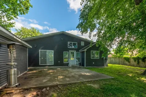 1608 West Adams Street Herrin IL 62948