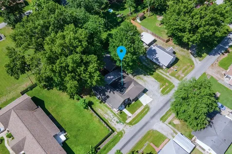 1608 West Adams Street Herrin IL 62948