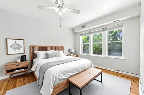 1301 East 71st Place Chicago IL 60619