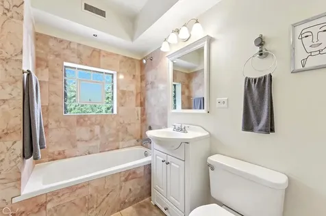 1301 East 71st Place Chicago IL 60619