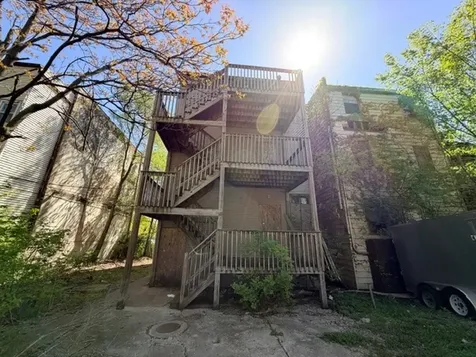 10522 South Maryland Avenue Chicago IL 60628