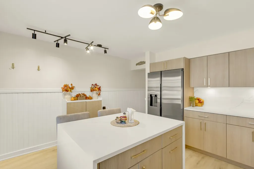 4229 North Keystone Avenue Chicago IL 60641