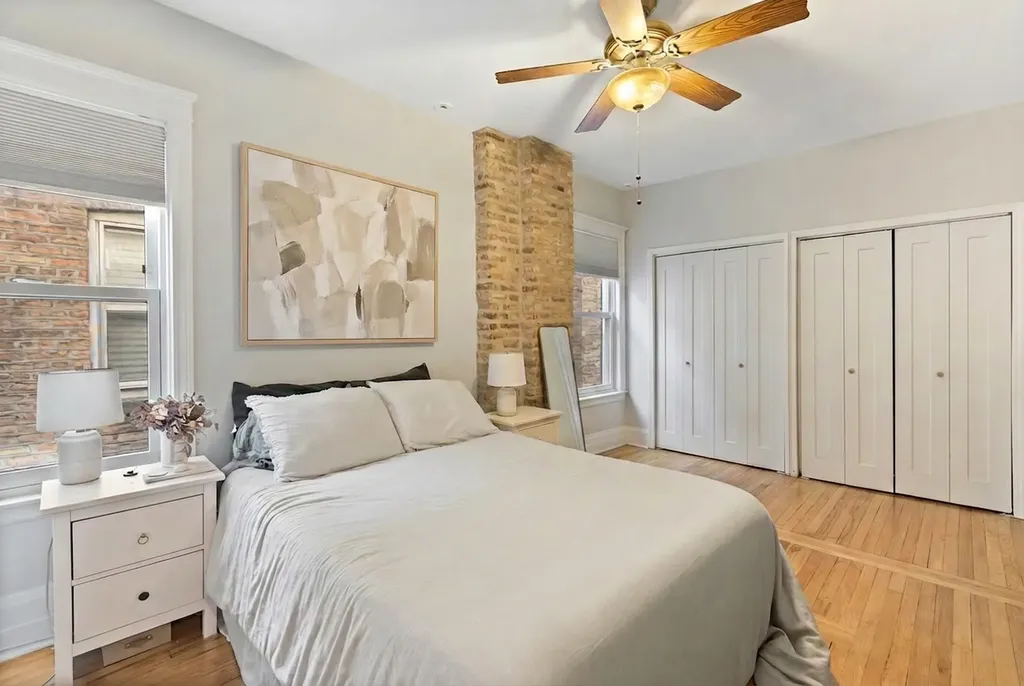2541 West Argyle Street Chicago IL 60625