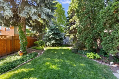 2541 West Argyle Street Chicago IL 60625