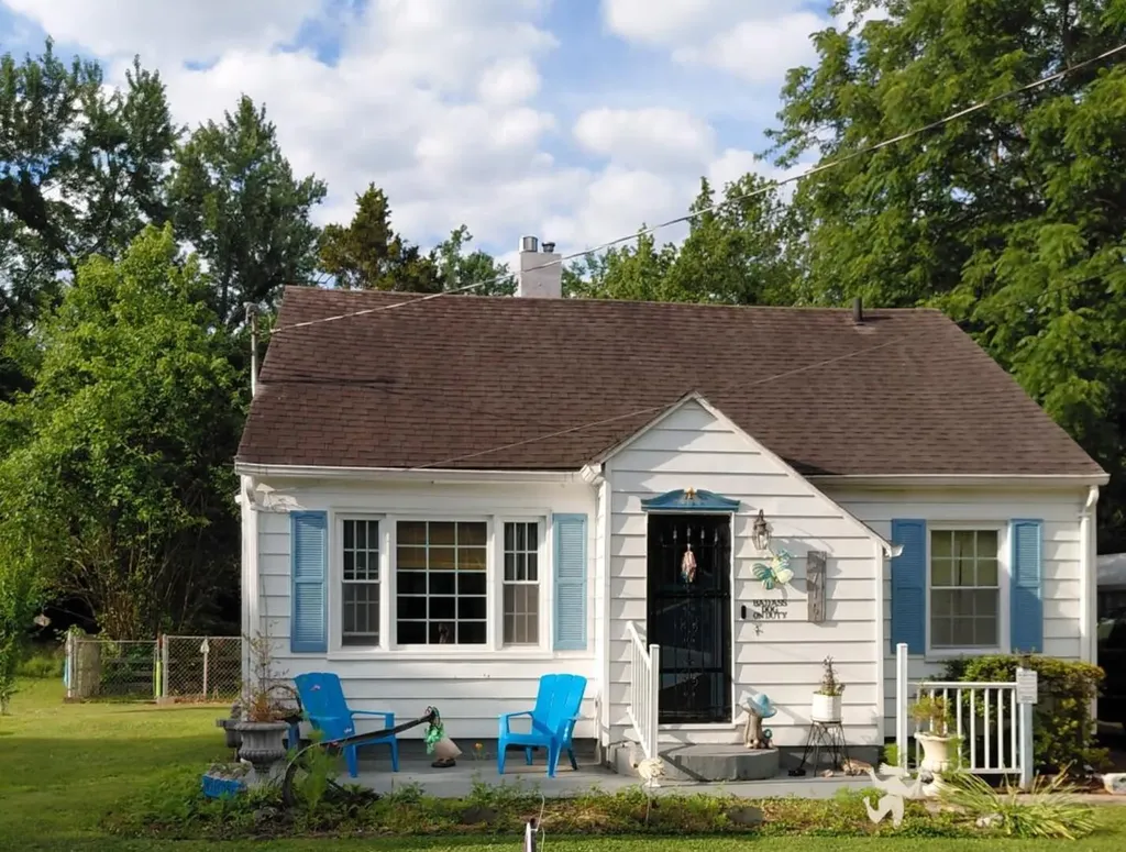 1716 West Monroe Street W Herrin IL 62948