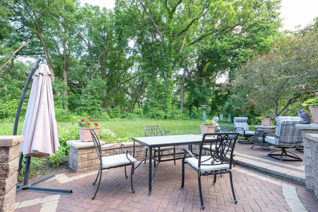 2565 Alta Court Lisle IL 60532