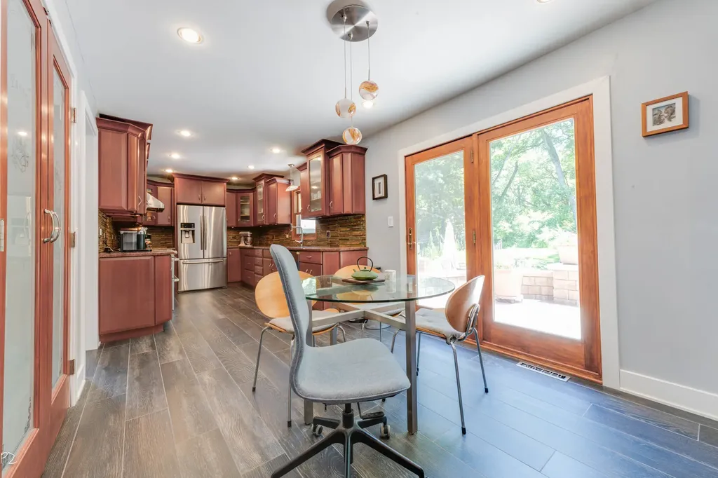 2565 Alta Court Lisle IL 60532