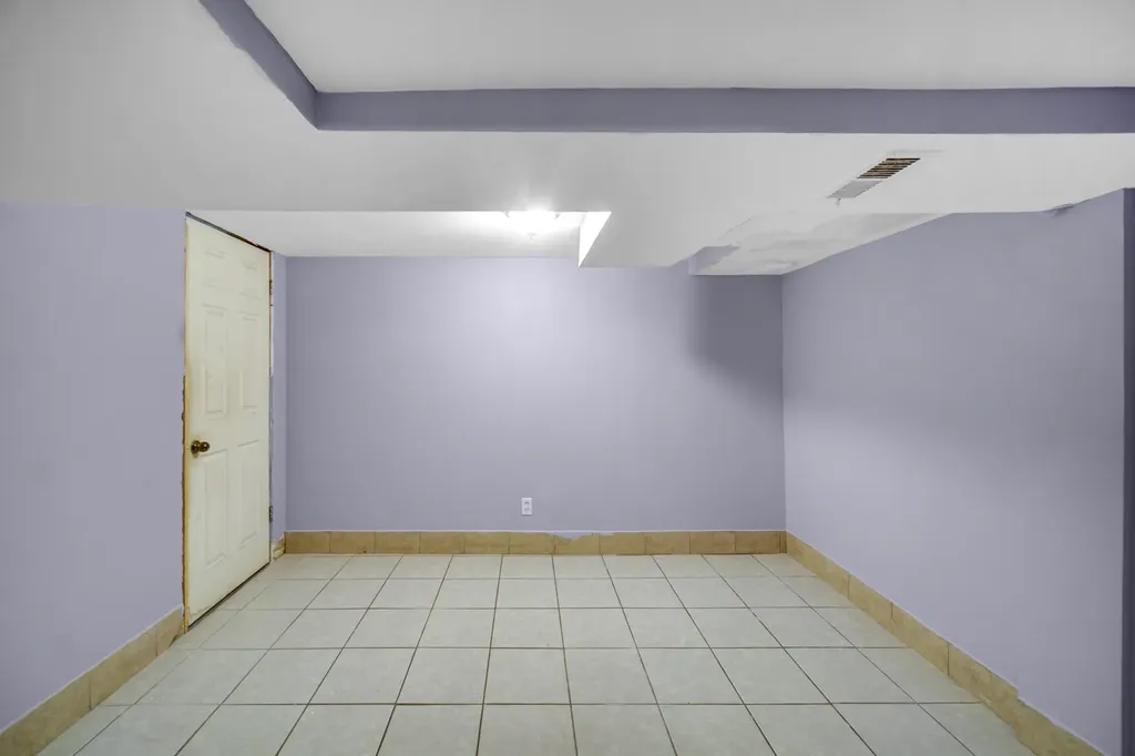 1647 North Austin Avenue Chicago IL 60639