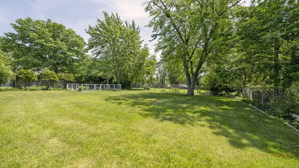 1425 Concord Lane Schaumburg IL 60193