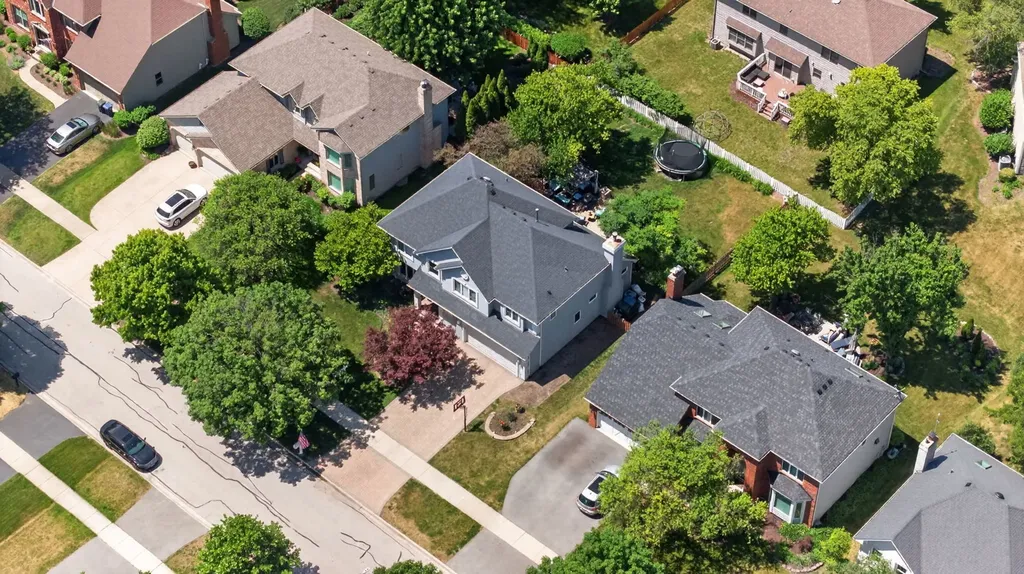 3743 Caine Drive Naperville IL 60564