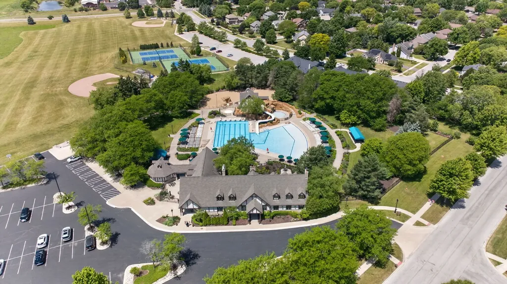 3743 Caine Drive Naperville IL 60564
