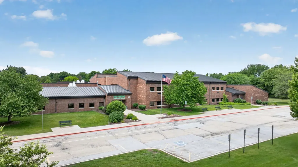 3743 Caine Drive Naperville IL 60564
