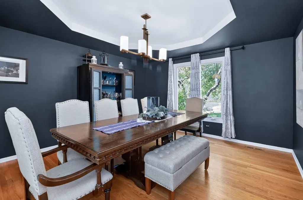 3743 Caine Drive Naperville IL 60564