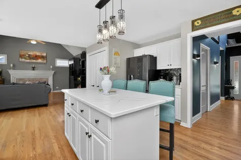 3743 Caine Drive Naperville IL 60564