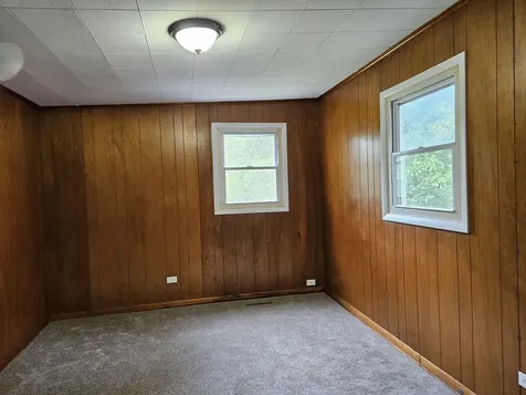16 Riverview Street North Aurora IL 60542