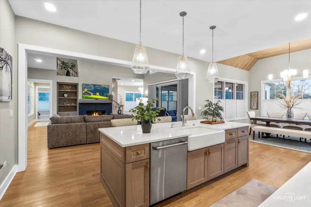1862 West Wiesbrook Road Wheaton IL 60189
