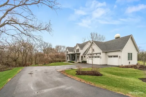 1862 West Wiesbrook Road Wheaton IL 60189