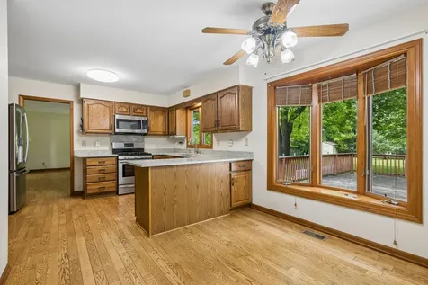 730 Yorktown Drive Algonquin IL 60102