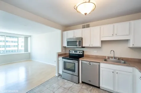 211 East Ohio Street Chicago IL 60611
