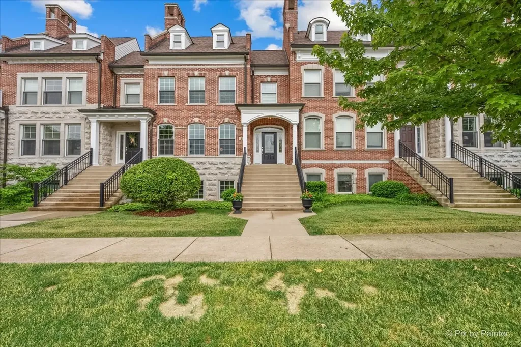 15 North Street Woodstock IL 60098