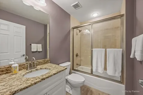 15 North Street Woodstock IL 60098