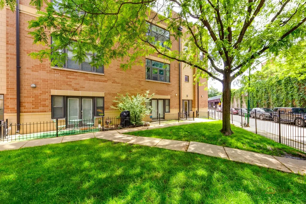 2300 West Bloomingdale Avenue Chicago IL 60647