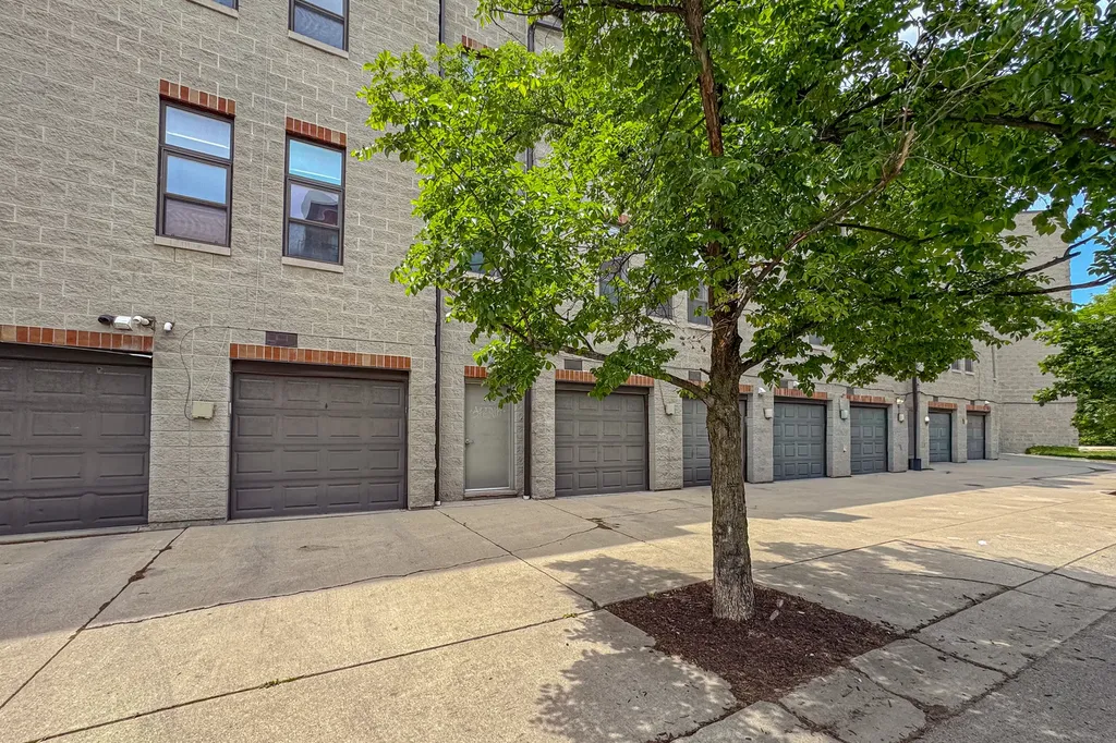 2300 West Bloomingdale Avenue Chicago IL 60647
