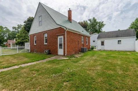 206 North Mulberry Street Mount Morris IL 61054
