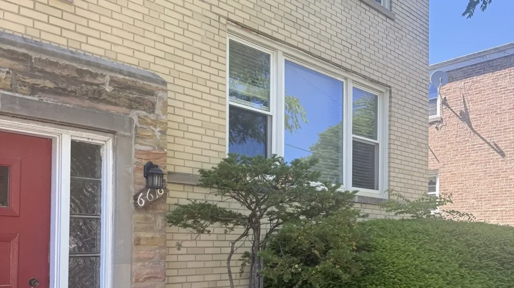 6618 North California Avenue Chicago IL 60645
