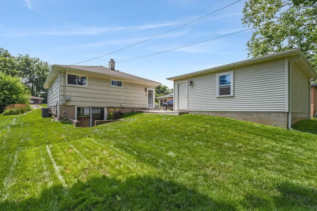 1215 West Roosevelt Road Wheaton IL 60187