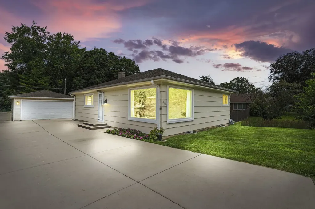 1215 West Roosevelt Road Wheaton IL 60187