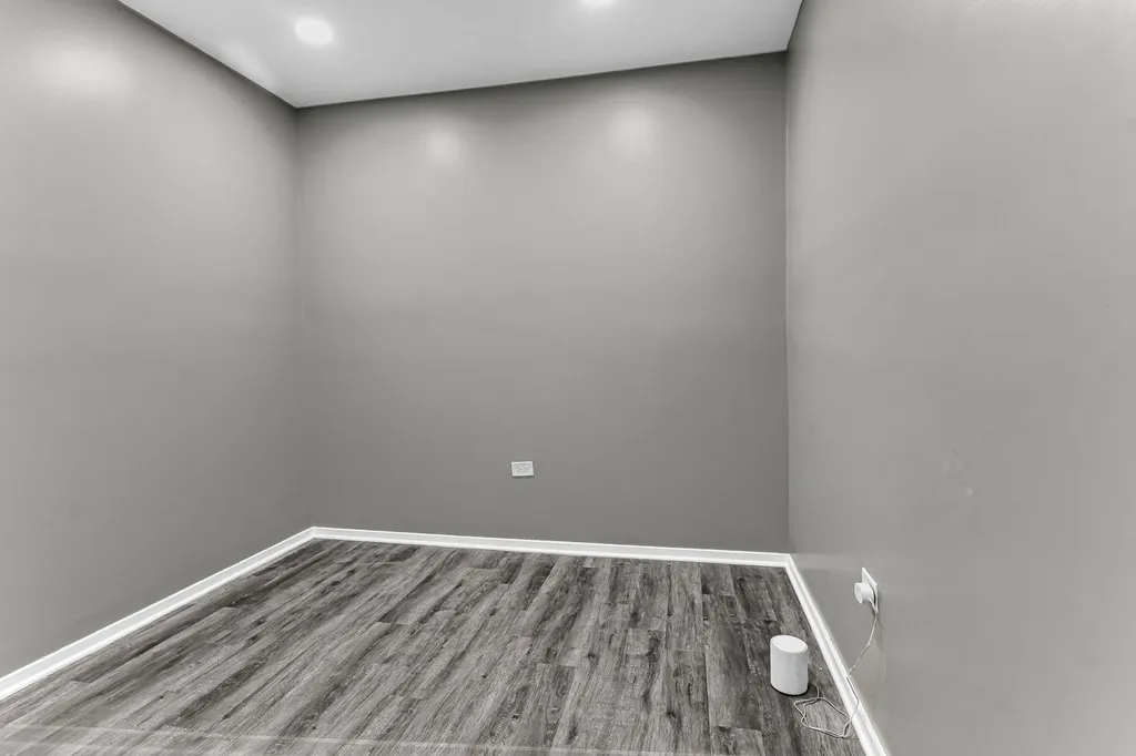 1205 East 93rd Street Chicago IL 60619