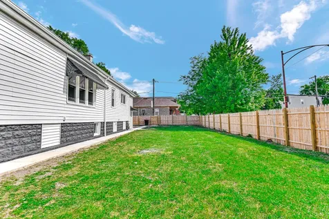 1205 East 93rd Street Chicago IL 60619